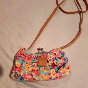 American Eagle Small kiss lock Purse